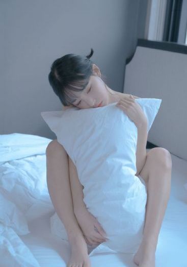 拍裸戏时被c了h撒欢馒头
