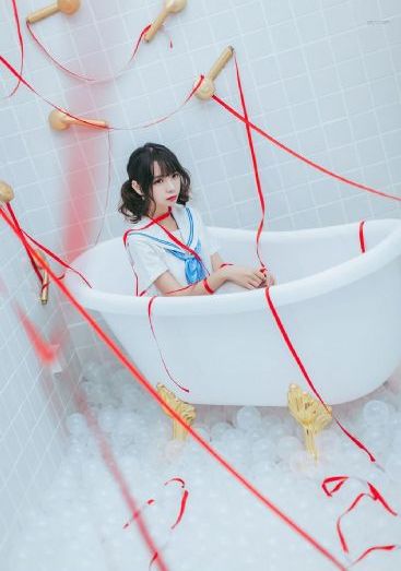 年轻的小婊2中文版