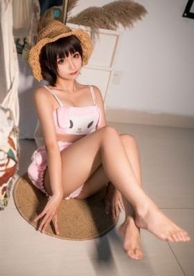 她来自胡志明市