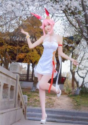 俏女性开花