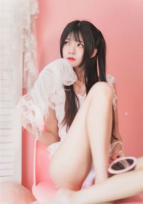 方子传未删减咬奶片段