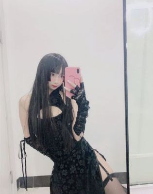 黑木麻衣