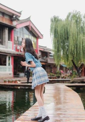箱中女1